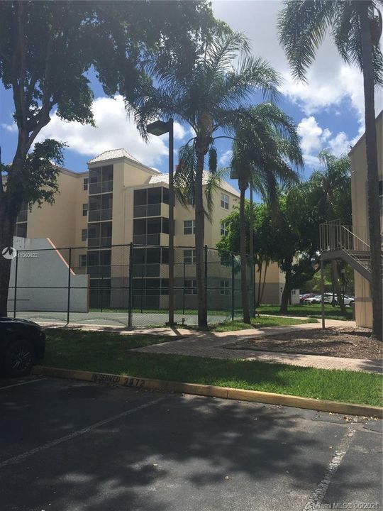Recently Rented: $1,500 (1 beds, 1 baths, 810 Square Feet)