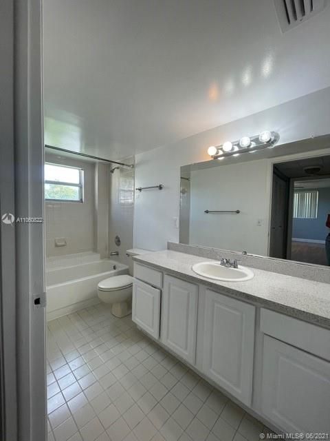 Recently Rented: $1,500 (1 beds, 1 baths, 810 Square Feet)