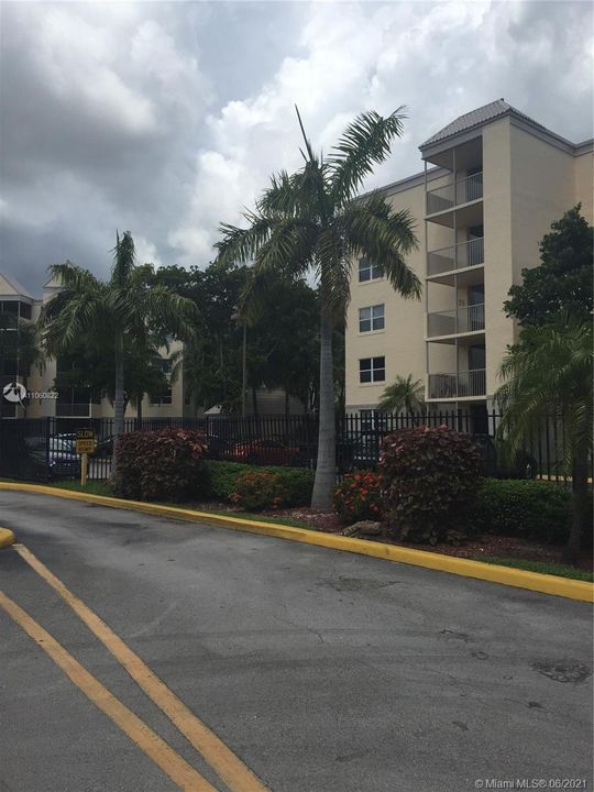 Recently Rented: $1,500 (1 beds, 1 baths, 810 Square Feet)