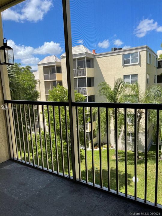 Recently Rented: $1,500 (1 beds, 1 baths, 810 Square Feet)