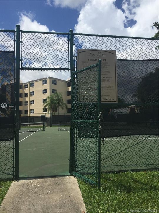 Recently Rented: $1,500 (1 beds, 1 baths, 810 Square Feet)