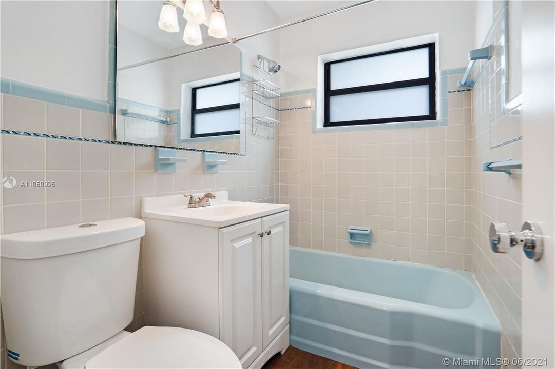 最近租的: $3,600 (3 贝兹, 2 浴室, 1492 平方英尺)