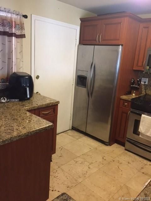 Recently Sold: $169,000 (1 beds, 1 baths, 812 Square Feet)