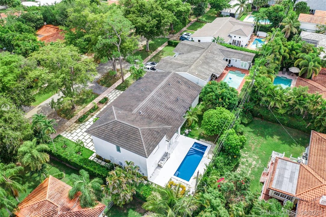 Recently Sold: $2,200,000 (4 beds, 5 baths, 3791 Square Feet)