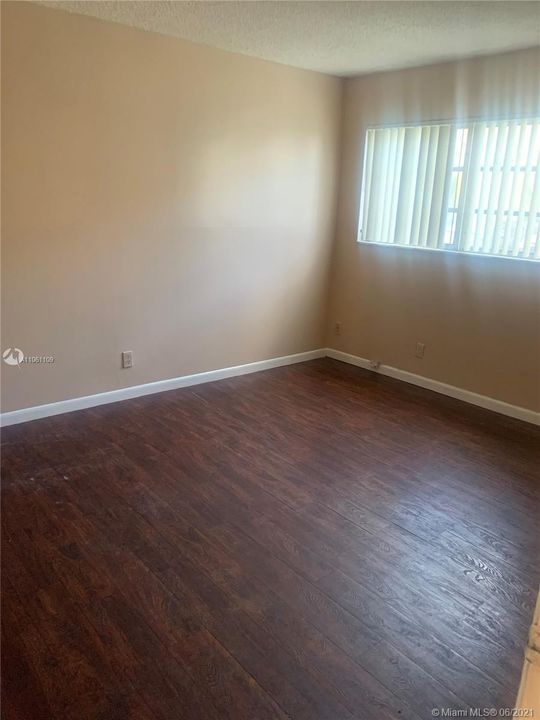 Recently Sold: $45,000 (1 beds, 1 baths, 710 Square Feet)