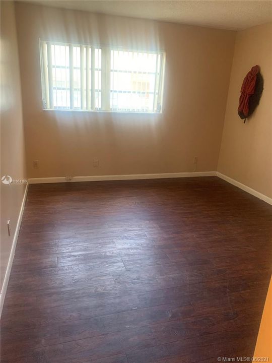 Recently Sold: $45,000 (1 beds, 1 baths, 710 Square Feet)
