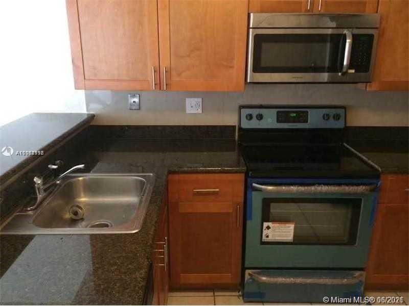 Recently Rented: $2,000 (3 beds, 2 baths, 1850 Square Feet)