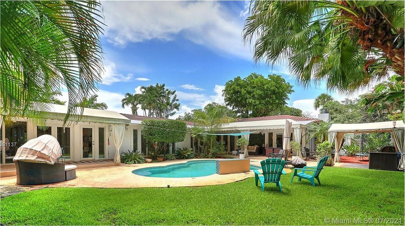 Recently Sold: $1,850,000 (4 beds, 4 baths, 4086 Square Feet)