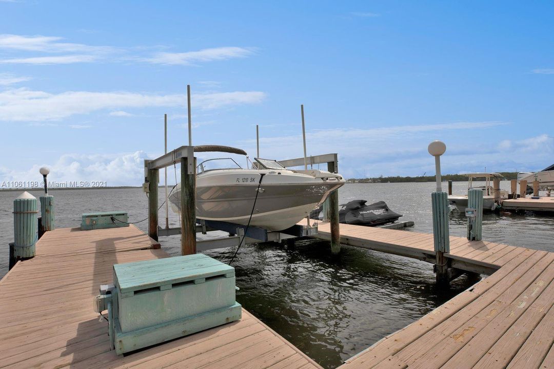 Recently Sold: $2,000,000 (3 beds, 4 baths, 2608 Square Feet)