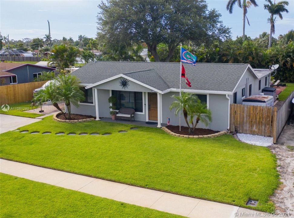 最近售出: $459,500 (3 贝兹, 2 浴室, 2080 平方英尺)