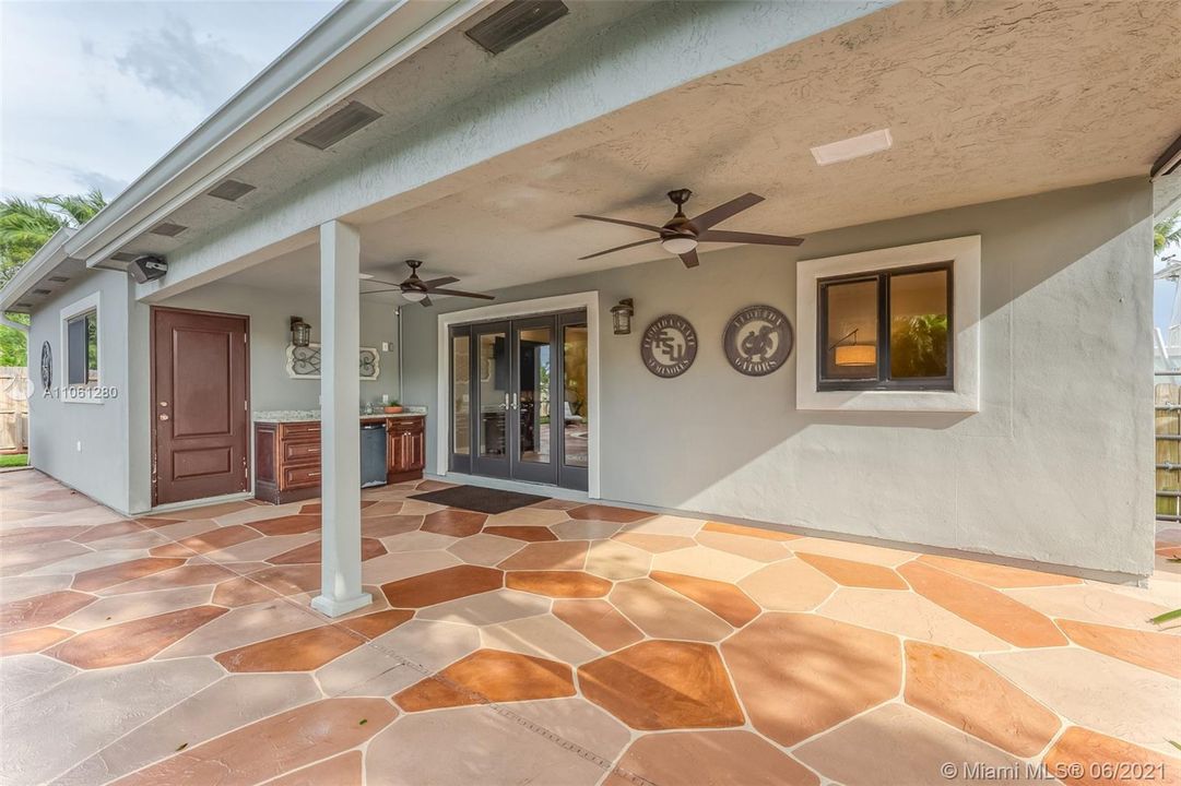 最近售出: $459,500 (3 贝兹, 2 浴室, 2080 平方英尺)