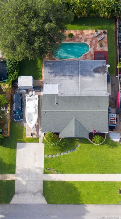 最近售出: $459,500 (3 贝兹, 2 浴室, 2080 平方英尺)