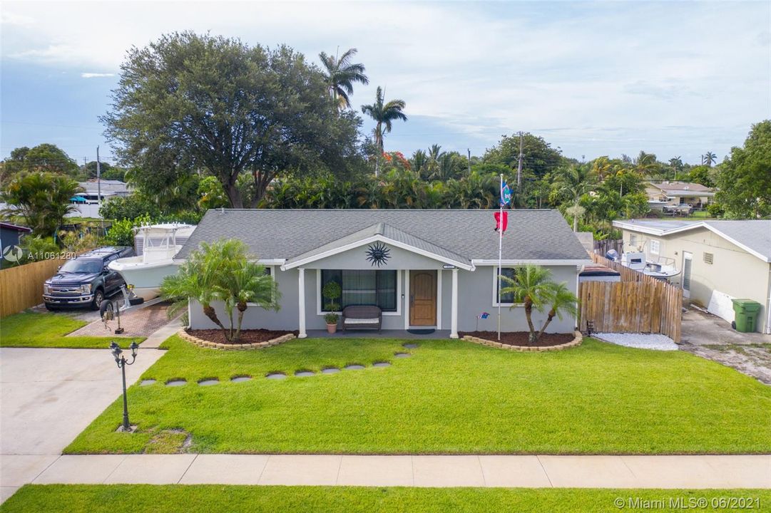 最近售出: $459,500 (3 贝兹, 2 浴室, 2080 平方英尺)