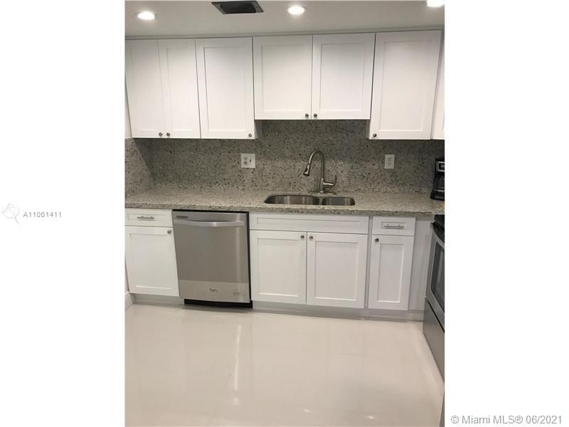 Recently Sold: $285,900 (2 beds, 2 baths, 1104 Square Feet)