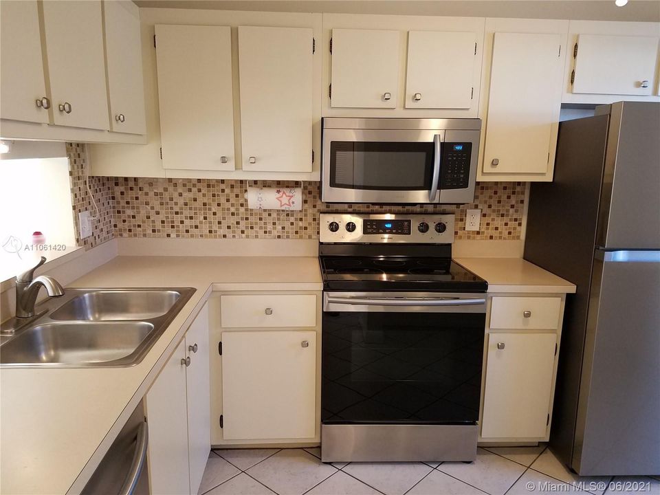 Tiled backsplash.