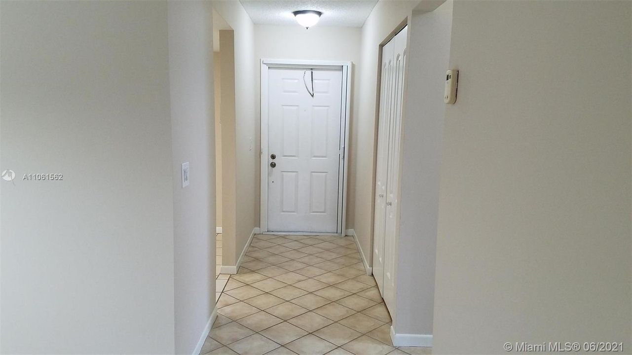 Recently Rented: $1,800 (2 beds, 2 baths, 1148 Square Feet)