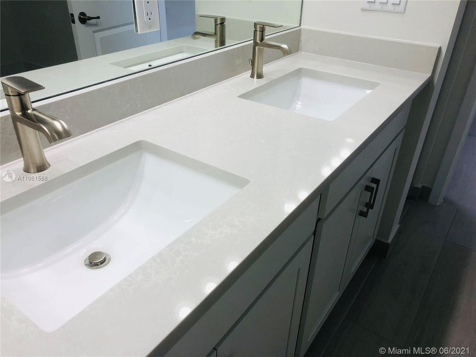 Double vanity in master bath