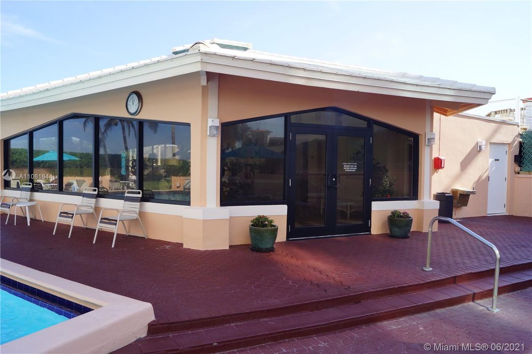 Vendido Recientemente: $299,000 (2 camas, 2 baños, 1541 Pies cuadrados)