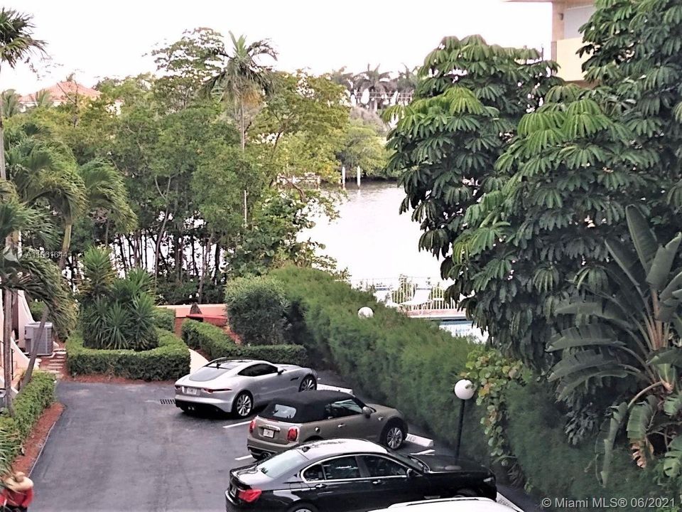 Vendido Recientemente: $299,000 (2 camas, 2 baños, 1541 Pies cuadrados)