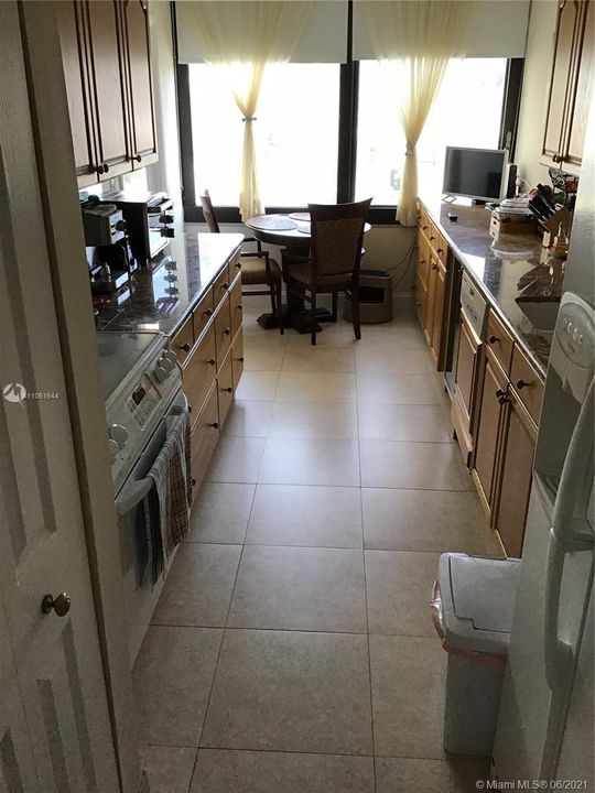 Vendido Recientemente: $299,000 (2 camas, 2 baños, 1541 Pies cuadrados)
