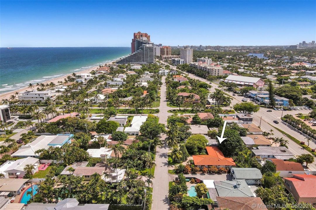 Recently Sold: $1,200,000 (3 beds, 2 baths, 1291 Square Feet)