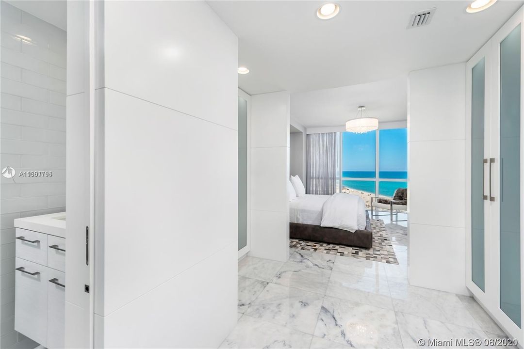 Recently Sold: $1,289,000 (2 beds, 2 baths, 1643 Square Feet)