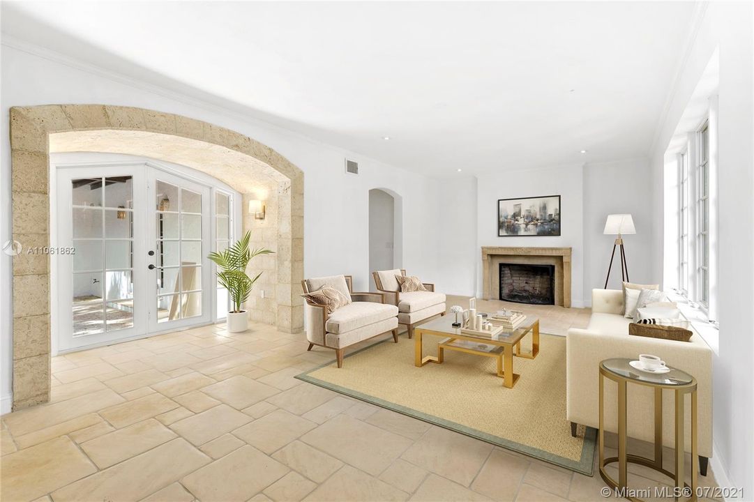 Recently Sold: $5,900,000 (5 beds, 5 baths, 4758 Square Feet)