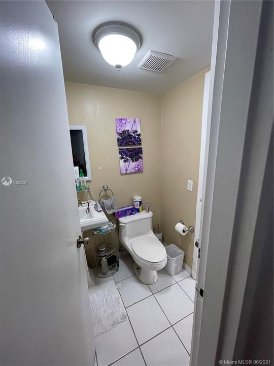 Recently Sold: $172,000 (2 beds, 1 baths, 767 Square Feet)