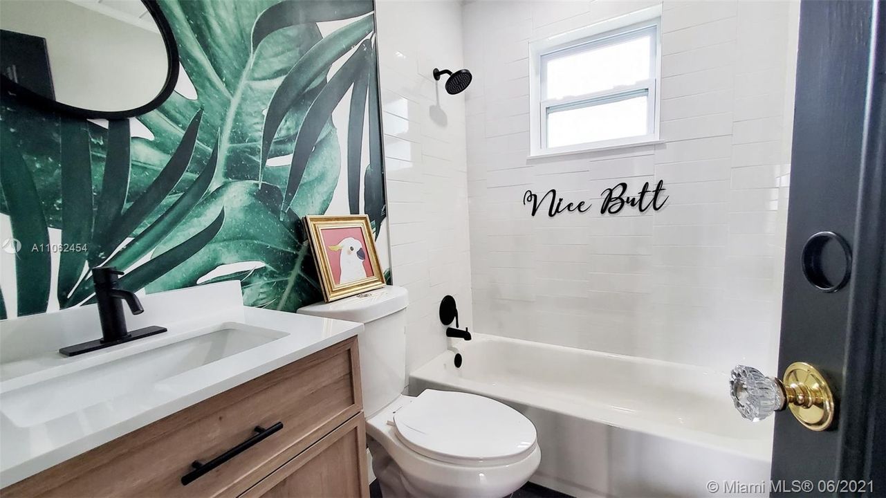 Недавно продано: $234,999 (2 спален, 1 ванн, 624 Квадратных фут)