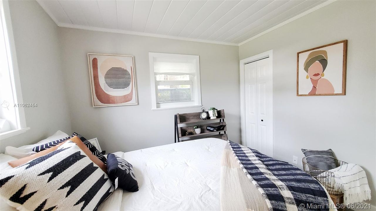 Недавно продано: $234,999 (2 спален, 1 ванн, 624 Квадратных фут)