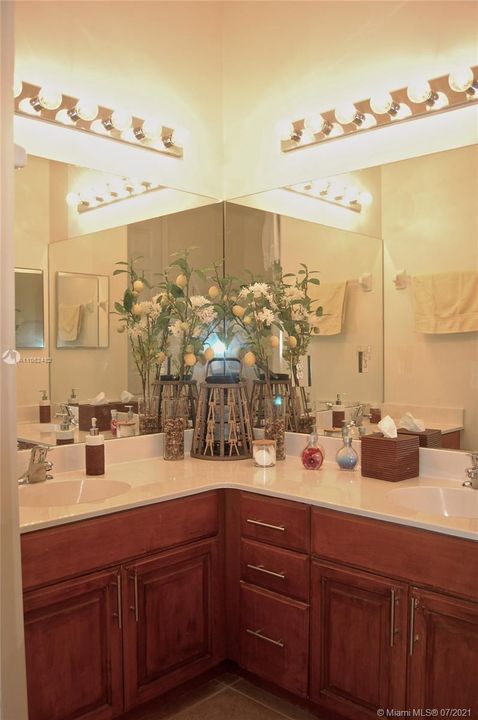 Two sinks in the Master Bathroom