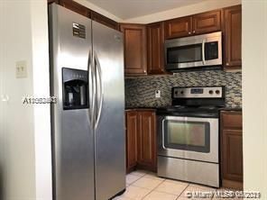 Recently Rented: $1,800 (3 beds, 2 baths, 1518 Square Feet)