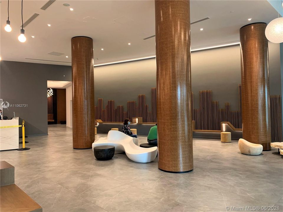 Recently Rented: $2,900 (2 beds, 2 baths, 1030 Square Feet)