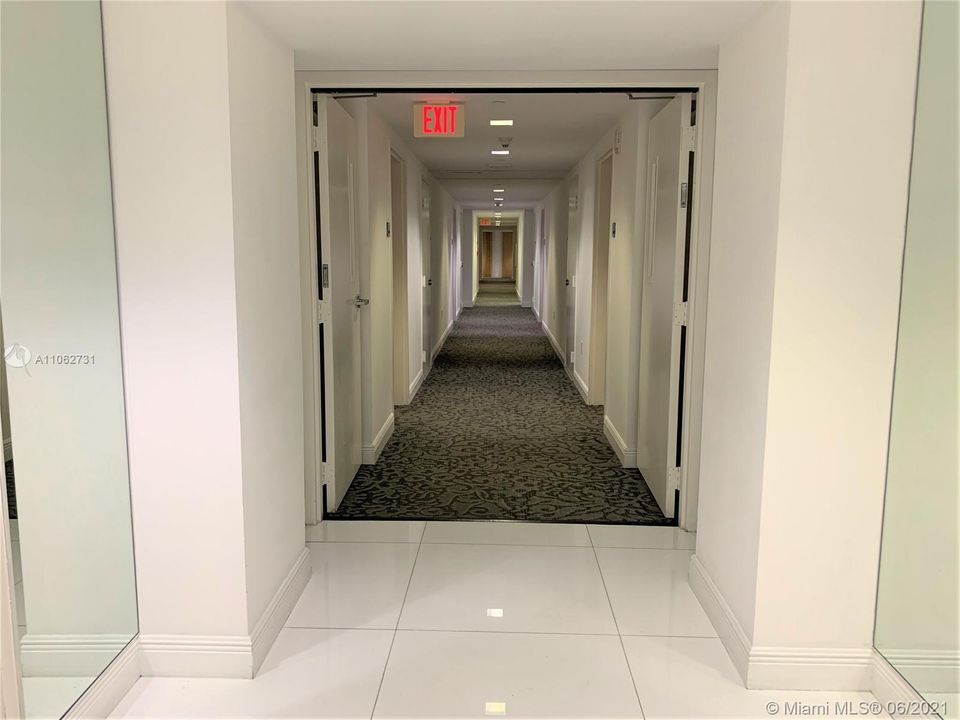 Recently Rented: $2,900 (2 beds, 2 baths, 1030 Square Feet)