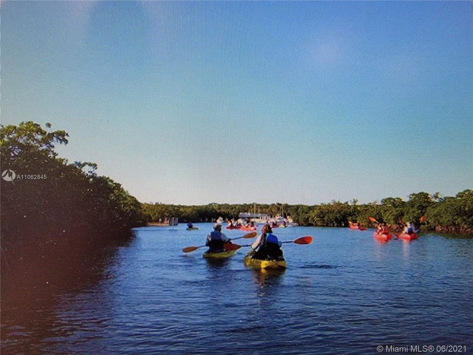 Недавно продано: $285,000 (1,105 кв.фт.)