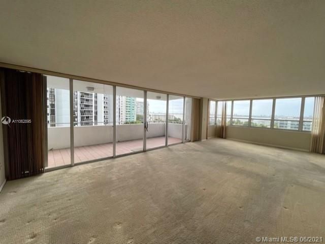Recently Sold: $825,000 (2 beds, 2 baths, 1917 Square Feet)