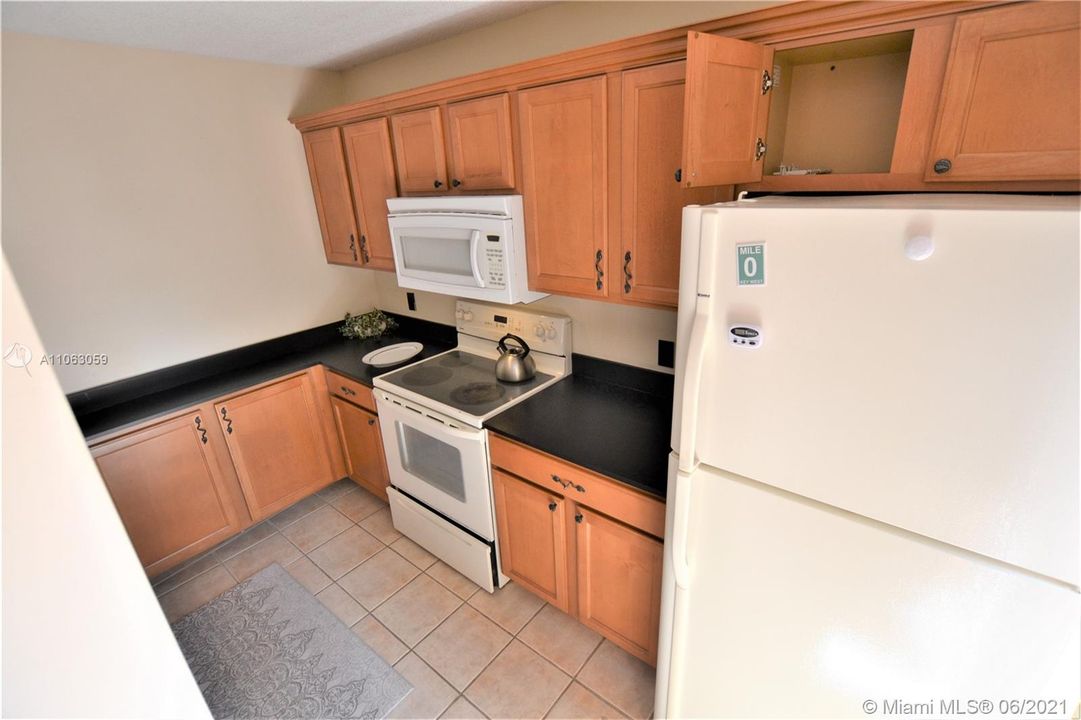 Recently Rented: $1,850 (2 beds, 2 baths, 1236 Square Feet)