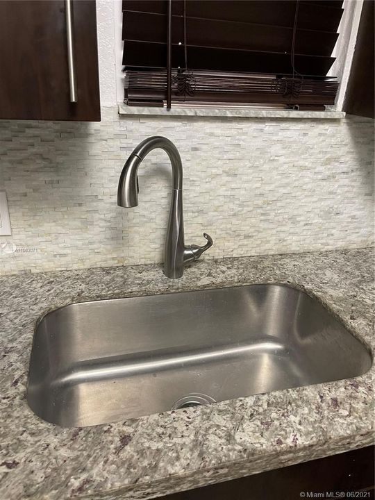 最近租的: $1,470 (1 贝兹, 1 浴室, 810 平方英尺)