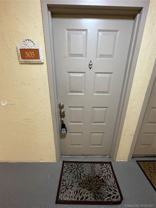 最近租的: $1,470 (1 贝兹, 1 浴室, 810 平方英尺)