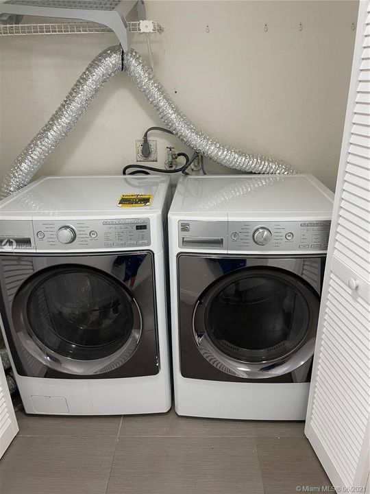 最近租的: $1,470 (1 贝兹, 1 浴室, 810 平方英尺)