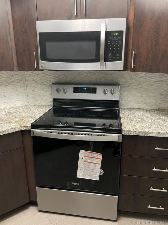 最近租的: $1,470 (1 贝兹, 1 浴室, 810 平方英尺)