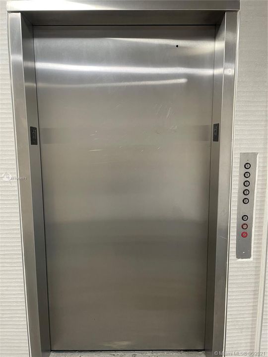 最近租的: $1,470 (1 贝兹, 1 浴室, 810 平方英尺)