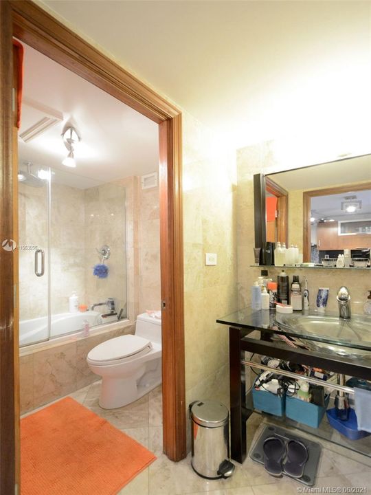 最近租的: $3,800 (0 贝兹, 1 浴室, 760 平方英尺)