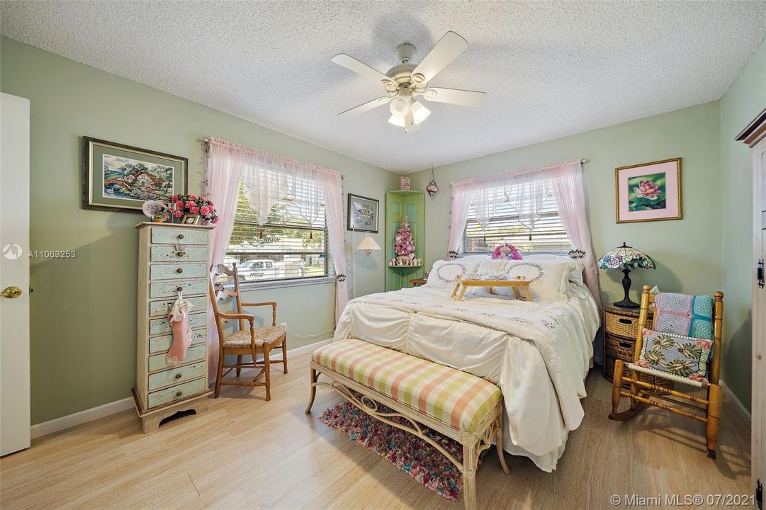 2nd Bedroom w/ Bright Windows