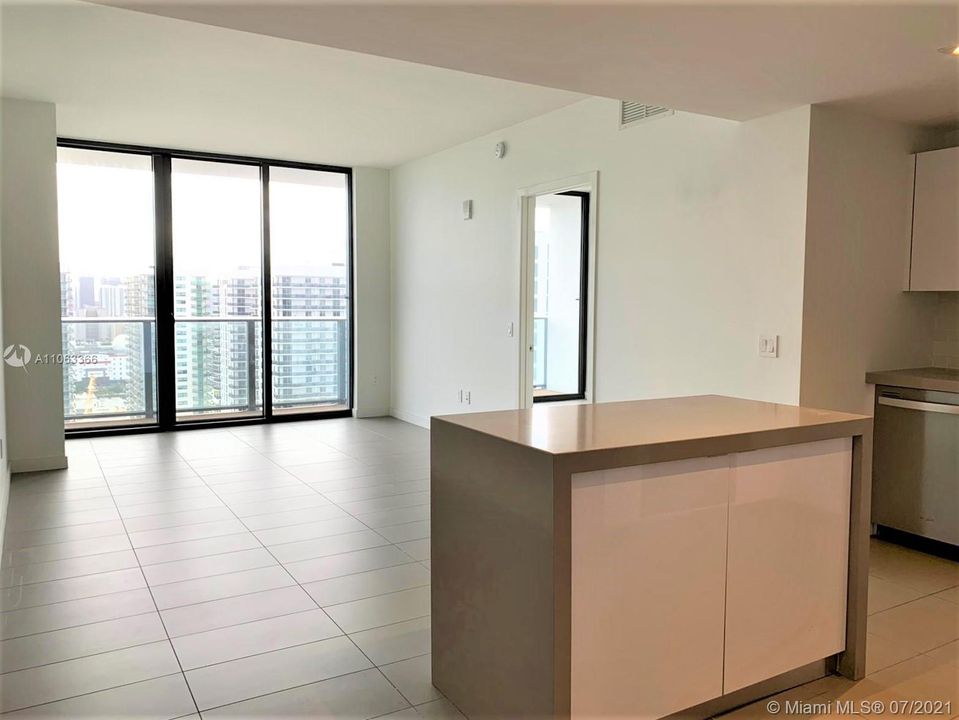 Recently Sold: $572,000 (2 beds, 2 baths, 0 Square Feet)