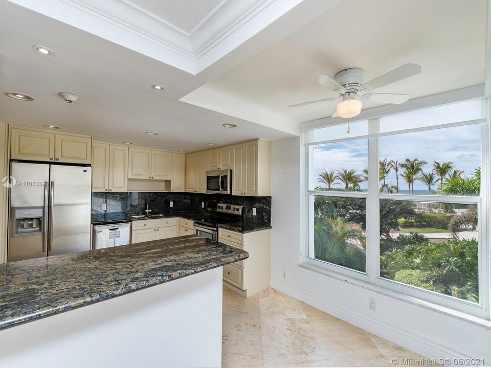 Recently Sold: $1,795,000 (3 beds, 3 baths, 1772 Square Feet)