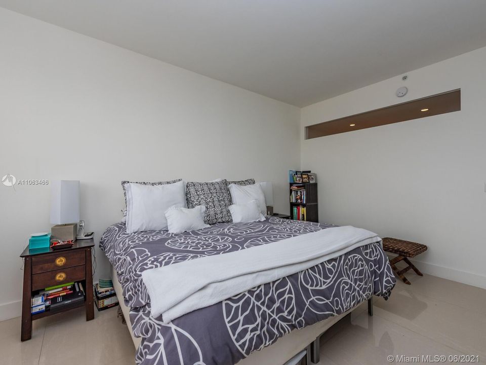 Recently Sold: $1,150,000 (2 beds, 2 baths, 1532 Square Feet)