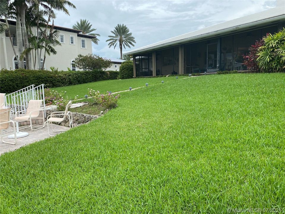 Recently Sold: $5,500,000 (3 beds, 3 baths, 2779 Square Feet)