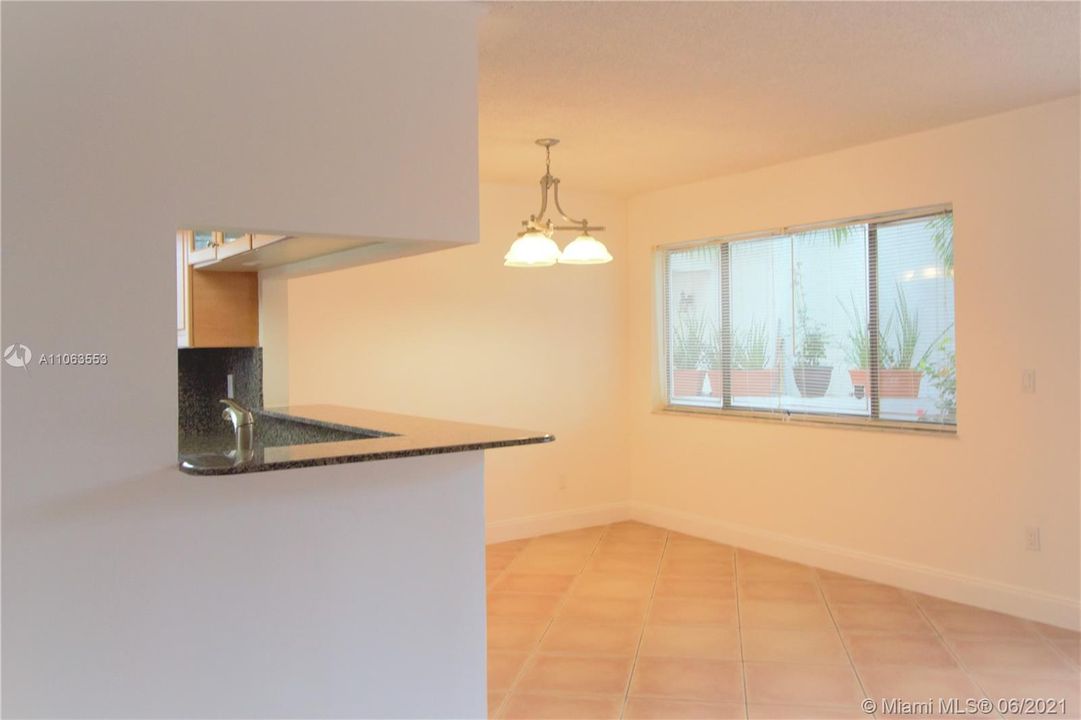 Recently Rented: $2,250 (3 beds, 3 baths, 1644 Square Feet)