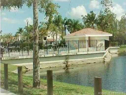 Recently Rented: $2,250 (3 beds, 3 baths, 1644 Square Feet)